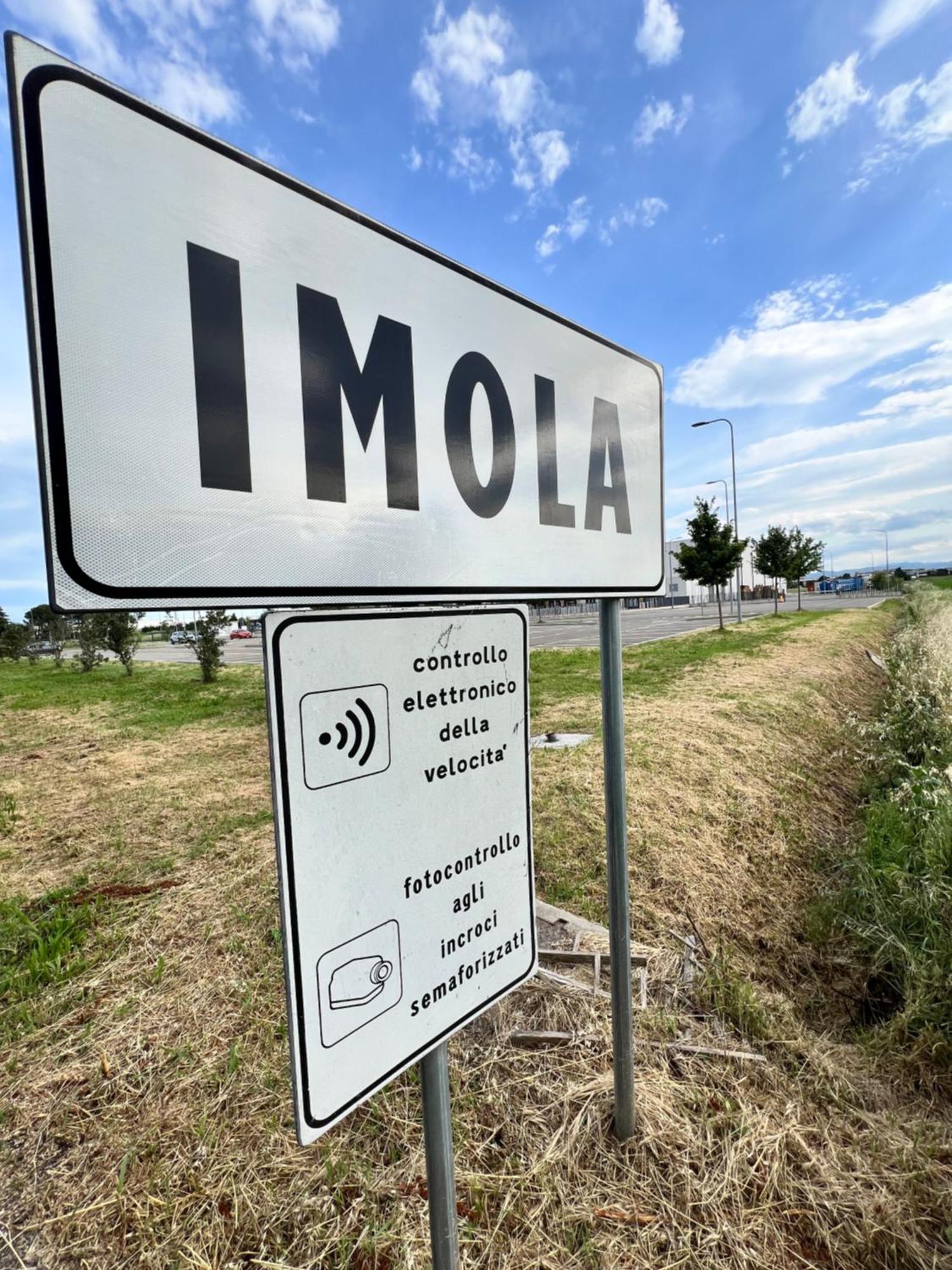 La Casa Di Giada Uscita Autostrada Di Imola Имола Экстерьер фото